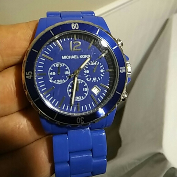 COPY - Michael. Kors. Exclusive color - Picture 3 of 6